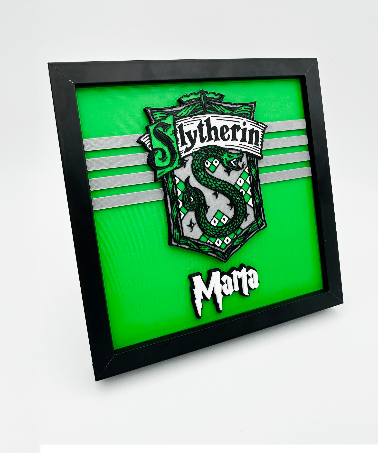 Marco personalizado Slytherin - Moldea Estudio