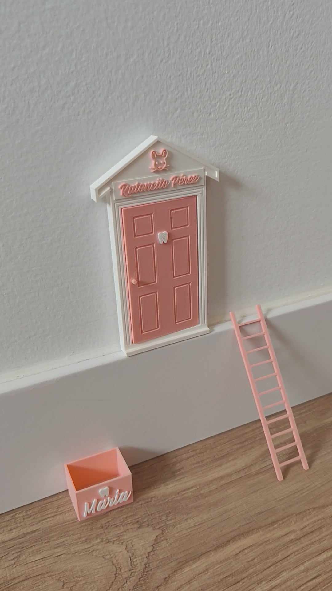 Video demostrativo del montaje y acabado de productos impresos en 3D ratoncito pérez